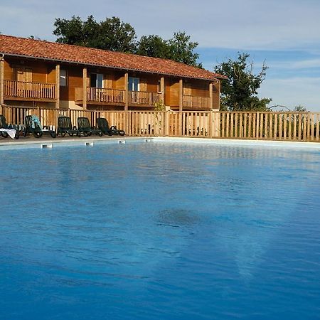 Madame Vacances - Residence Du Golf D'Armagnac Eauze Oda fotoğraf