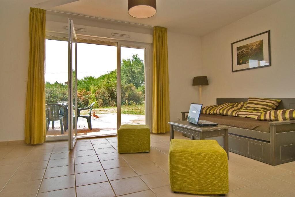 Madame Vacances - Residence Du Golf D'Armagnac Eauze Oda fotoğraf