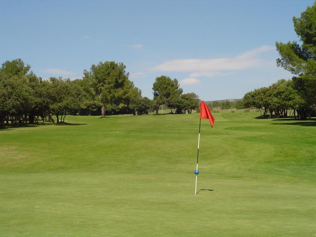 Madame Vacances - Residence Du Golf D'Armagnac Eauze Oda fotoğraf